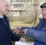 Константин Серов поздравил с 70-летием хозяина нашумевшей голубятни - Фрунзенский район
