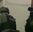 Подозреваемых задержали на улице Димитрова. Кадр видео ГУ МВД по СПб и ЛО - Moika78.Ru