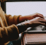 Представить форму для аккредитации планируется до 10 октября. Фото: Unsplash - Moika78.Ru