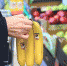 Шоплифтер или воришка? В соцсетях спорят, этично ли не платить за продукты в магазинах - Фонтанка