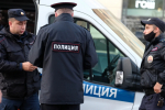 Вандал стал фигурантом дела за надпись красной краской на памятнике в Красном Селе