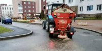 Петербургские коммунальщики начали бороться с гололедицей - Peterburg-News.Ru