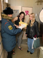 «Безопасность в Новый год: рейд по установке извещателей»