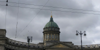 Утро для нагой девушки началось с попытки попасть в Казанский собор - Neva.Today