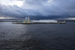 В Петербурге закрывают дамбу