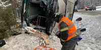 В Карелии перевернулся автобус с туристами, пострадали семь человек - Moika78.Ru