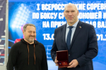 Боксеру Николаю Валуеву вручили медаль за заслуги перед Петербургом