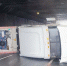 На трассе М-11 в Петербурге перевернулась фура и образовала пробку - Spbdnevnik.ru
