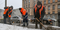 Более 500 работников убирают дворы Центрального района Петербурга от снега - Spbdnevnik.ru