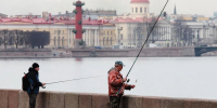 Падал апрельский снег. Тепло, как прогнозируют синоптики, заглянуло в Петербург ненадолго | ФОТО Дмитрия СОКОЛОВА - С.-Петербургские ведомости