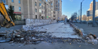 На Светлановском проспекте начался демонтаж незаконного павильона - Spbdnevnik.ru