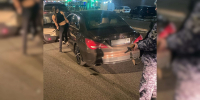 На севере Петербурга Росгвардия задержала пьяную гонщицу на Mercedes - Neva.Today