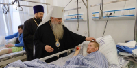 Митрополит Санкт-Петербургский и Ладожский Варсонофий навестил раненых бойцов - Spbdnevnik.ru