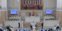 Скриншот видео заседания Заксобрания Петербурга - Мой район