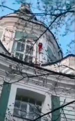 В Петербурге задержали руфера, забравшегося на крышу Кунсткамеры