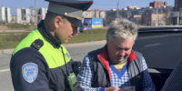 В рамках профилактических мероприятий «Юный пешеход» «Пристегнись», сотрудники Госавтоинспекции провели акцию «Пристегнись». - УМВД Приморского района 