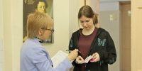 В Петербурге прошли первые экзамены для одиннадцатиклассников - Комитет по образованию СПб