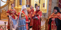 Митрополит Варсонофий провел благодарственный молебен в Петропавловском соборе - Spbdnevnik.ru