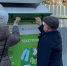 Старый свитшот превратят в перчатки: контейнеры по сбору текстиля будут в каждом дворе Петербурга - Metro Петербург