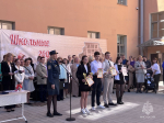 В образовательных учреждениях города последние звонки прошли под присмотром петербургских спасателей