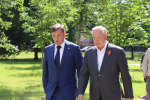 Поздравление главы Невского района Алексея Гульчука с Днем рождения Губернатора Санкт‑Петербурга Александра Дмитриевича Беглова