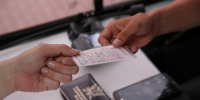 Петербуржец выплатил долг по алиментам, чтобы возить свою новую возлюбленную на машине - Peterburg2.Ru