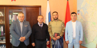 Военнослужащему из Кировского района вручили памятный знак «За участие в специальной военной операции от благодарного Санкт‑Петербурга» - Кировский район