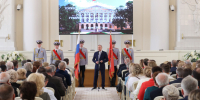 Александр Беглов: Заслуги петербургских медиков в борьбе с пандемией и в оказании помощи участникам СВО отмечены государственными наградами - Администрация г. Санкт-Петербурга