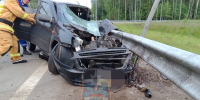Спасателям пришлось деблокировать погибшего в ДТП на трассе Кола - Spbdnevnik.ru