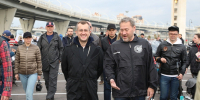 Вице-губернатор Пиотровский поздравил спикера ЗакСа Бельского с юбилеем - Spbdnevnik.ru