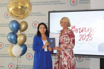 Весь мир открыт для Вас, дорогие выпускники!