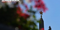 Фото: в Петербурге моют обелиск на площади Восстания - Spbdnevnik.ru