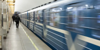 Петербуржцам помогают пережить аномальную жару в метро - ГАZЕТА.СПб