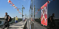 Фото: Петербург украсили ко Дню ВМФ - Петербургский дневник