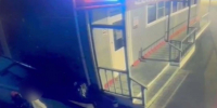 Появилось видео, как пьяная мать бросила дочь в коляске ночью в Киришах - Комсомольская правда