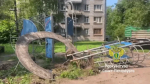 Прокуратура добилась сноса опасной детской площадки в Петербурге