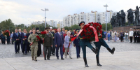 Дань памяти защитникам Ленинграда отдали на площади Победы - Петербургский дневник