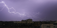 Из-за грозы в Петербурге объявлен желтый уровень опасности - Spbdnevnik.ru