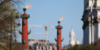 В Петербурге в День государственного флага зажгутся огни на Ростральных колоннах - Spbdnevnik.ru