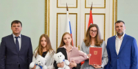 В честь Дня государственного флага на Фонтанке устроили целое шоу - Spbdnevnik.ru