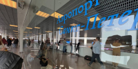 Пассажиры Пулково проводят ночи на полу из-за массовых отмен рейсов - Peterburg2.Ru