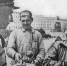 Одна неделя сорок пятого. Какие события были отмечены в «Ленинградской правде» 1-7 сентября | 1 сентября. Штукатур Павел Сергеевич Васильев, ремонтируя фасад дома № 1 по улице Союза Связи, выполнил дневную норму на 614 процентов. На снимке: бригадир П. С. Васильев и его помощники М. И. Рыжов и Л. Г. Иванова./ФОТО М. Мицкевича - С.-Петербургские ведомости