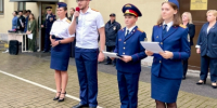 Сотрудники Главного следственного управления СК России по городу Санкт-Петербургу поздравили школьников с Днем знаний - Следственный комитет