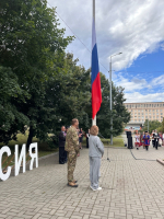 В Невском районе состоялся торжественный церемониал, посвященный Дню Государственного флага Российской Федерации