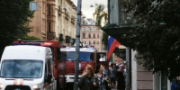 Пожар повышенного ранга потушили в трехэтажном жилом доме в Петроградском районе - Комсомольская правда
