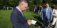 Александр Беглов отправил открытку «Семейной почты» «Петербургского дневника» - Spbdnevnik.ru