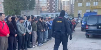 В Петербурге после рейда на стройплощадке больше 30 мигрантов отправились в военкомат - Neva.Today
