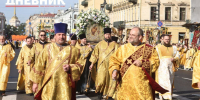 День перенесения мощей Александра Невского: участники рассказали, почему пошли на крестный ход - Spbdnevnik.ru