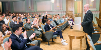 На сборе коллектива театра были озвучены ближайшие планы. - Культура Петербурга