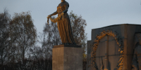 Александр Беглов и Александр Турчин почтили память защитников и жителей блокадного Ленинграда - Spbdnevnik.ru